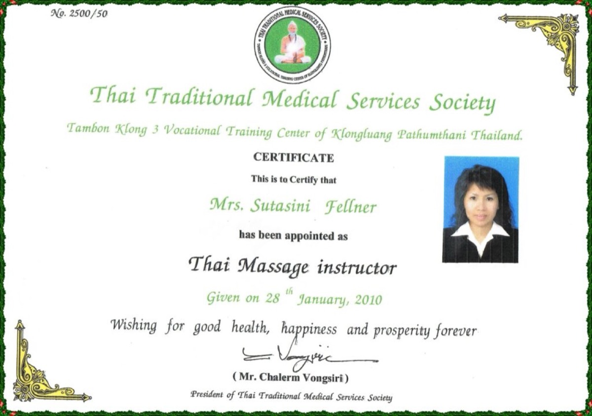 Urkunde zur Berufung von Sutasini Fellner als Thai Massage Instructor, 2010